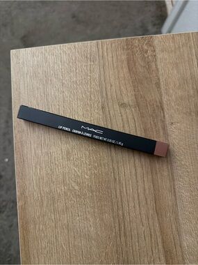 mac lipliner